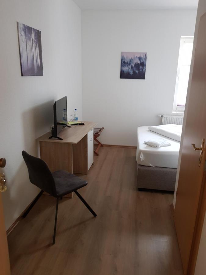 Hotel Zur Altstadt Calbe Zewnętrze zdjęcie