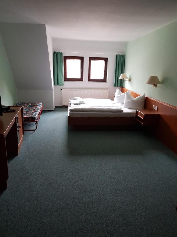 Hotel Zur Altstadt Calbe Zewnętrze zdjęcie