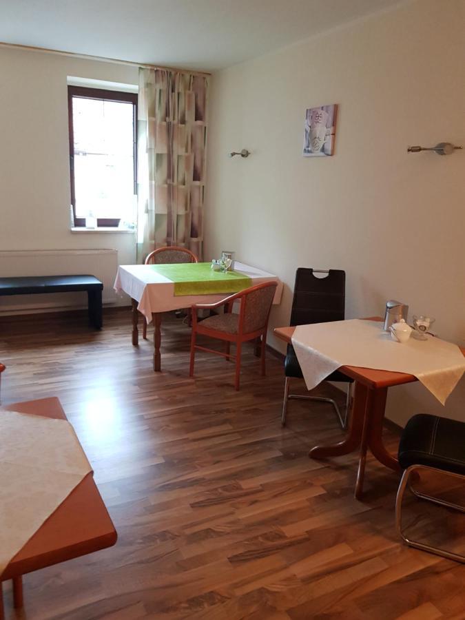 Hotel Zur Altstadt Calbe Zewnętrze zdjęcie