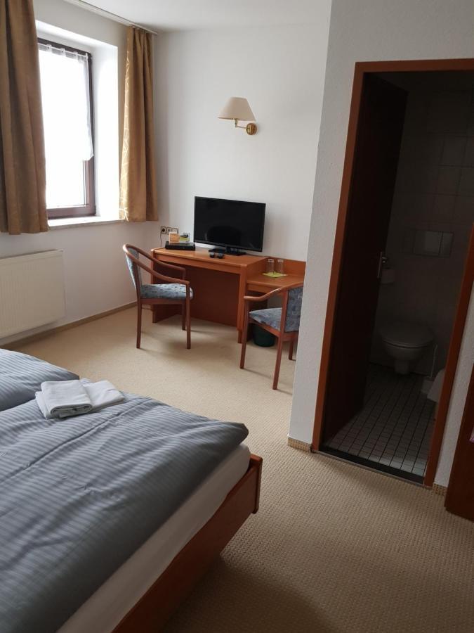 Hotel Zur Altstadt Calbe Zewnętrze zdjęcie