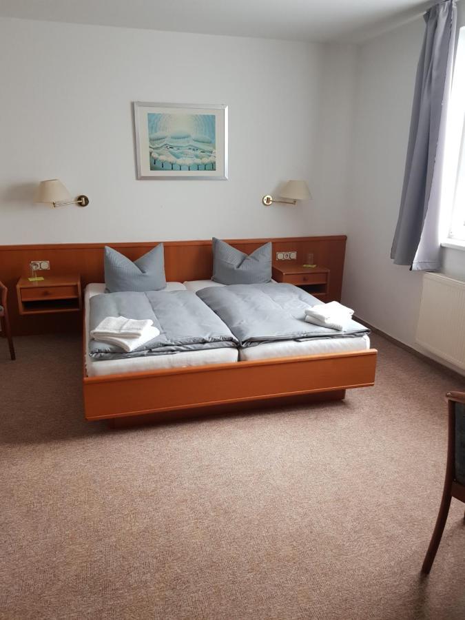 Hotel Zur Altstadt Calbe Zewnętrze zdjęcie